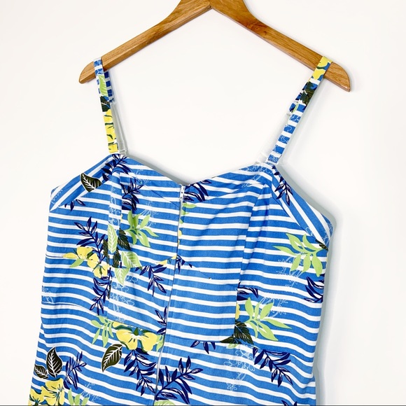 Torrid Zip Front Peplum Top Size 2X - Picture 3 of 7